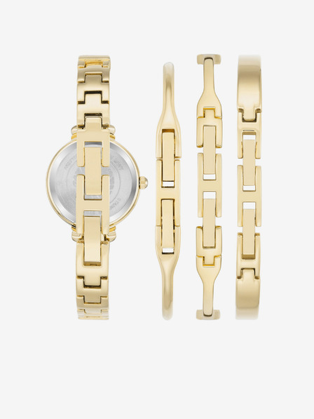 Anne Klein Satovi
