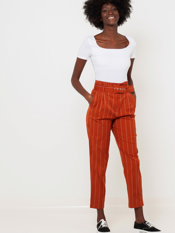 CAMAIEU Narančaste prugaste hlače s remenom CAMAIEU