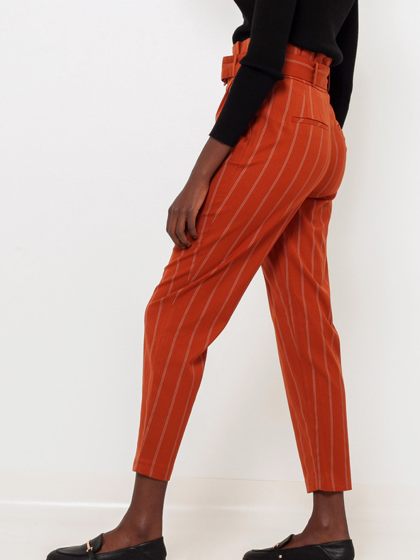 CAMAIEU Narančaste prugaste hlače s remenom CAMAIEU