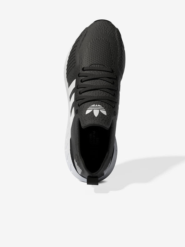 adidas Originals Crne adidas Originals Swift Run 22 ženske tenisice