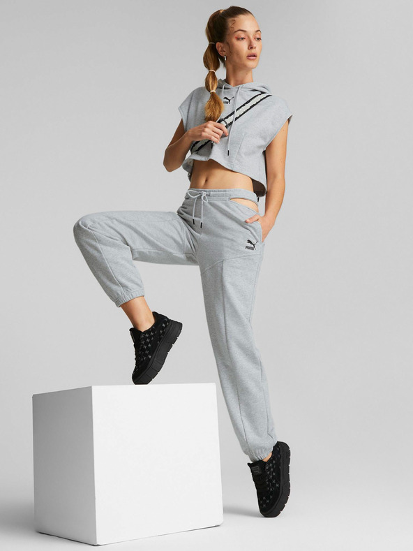 Puma Puma svijetlosive ženske trenirke s prorezima od vrijeska