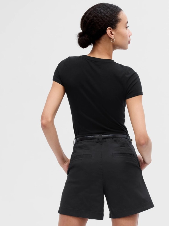 GAP khaki mid rise Šorcevi