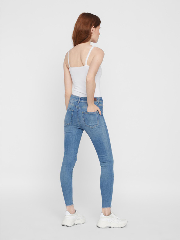 Pieces Bijela ženska osnovna majica bez rukava Pieces Plain