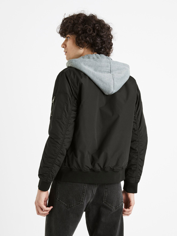 Celio Crna muška bomber jakna s kapuljačom marke Celio Cujameshoo