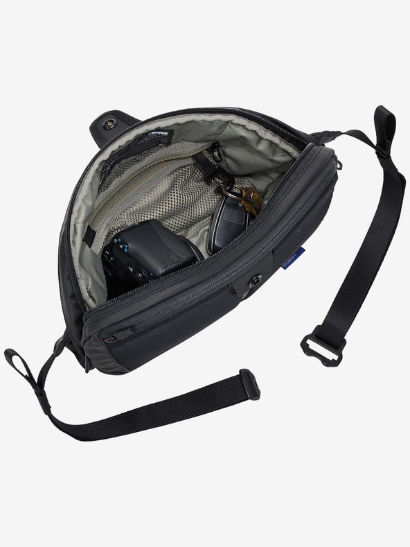 Thule Crna muška torba za rame Thule Tact 5 l