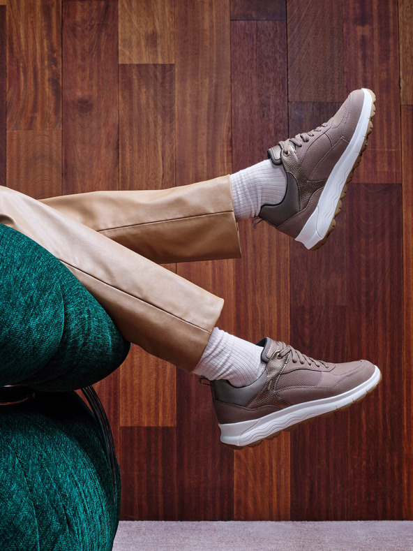 Geox Smeđe ženske tenisice Geox Spherica 4x4 b abx