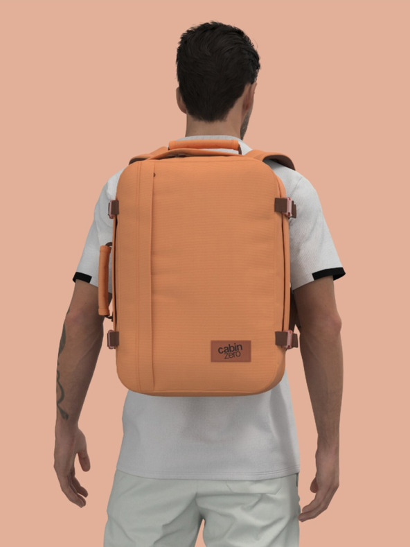 CabinZero Smeđi ruksak CabinZero Classic 36L Gobi sands