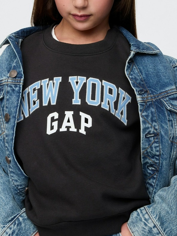 GAP Dječja oversize majica s logom GAP