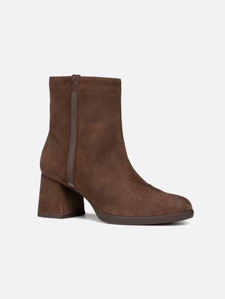 Geox Ženske tamno smeđe gležnjače Geox Walk Pleasure 55