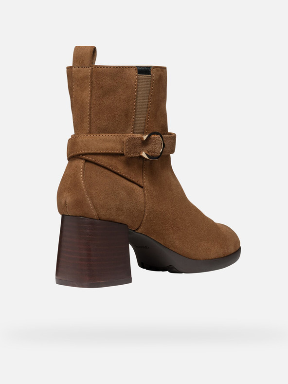 Geox Smeđe ženske gležnjače Geox Walk Pleasure 55