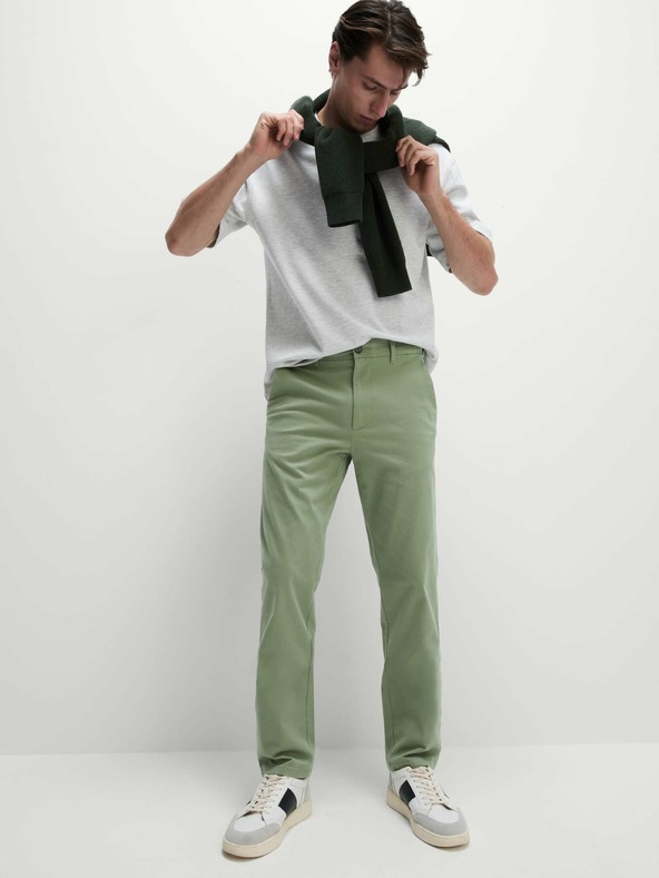 Marks & Spencer Zelene rastezljive kratke hlače Marks & Spencer redovnog kroja