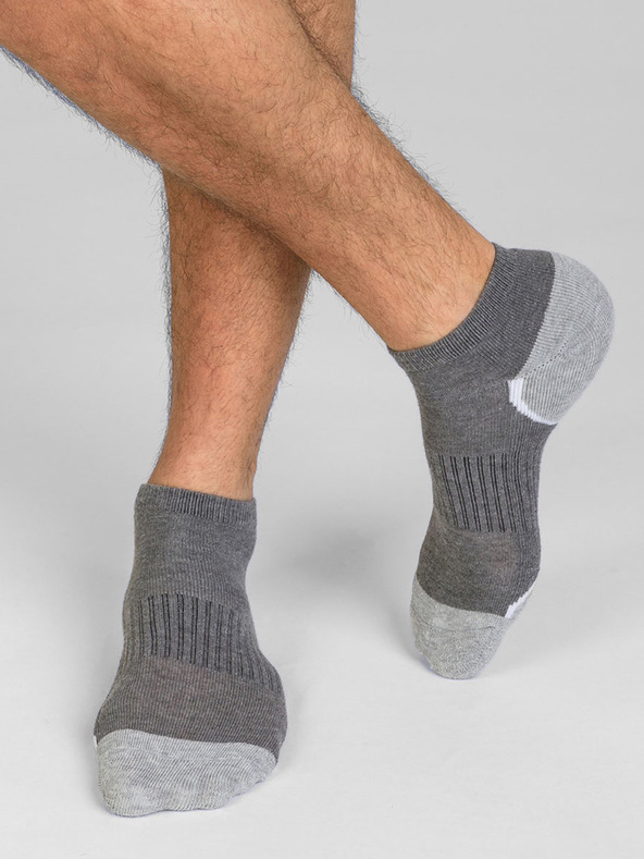 DIM Set od tri para muških sportskih čarapa u sivoj boji Dim SPORT IN-SHOE 3x