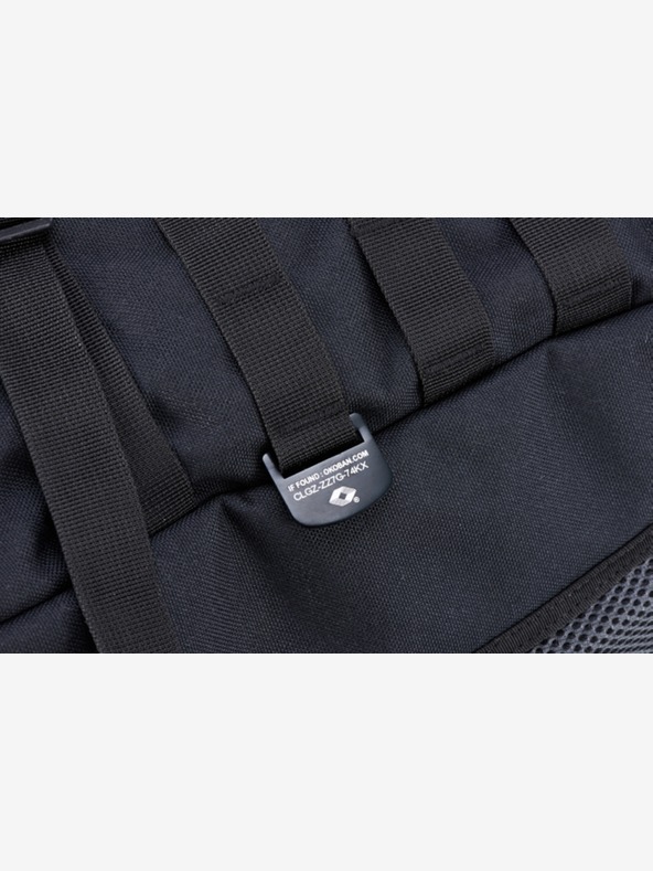 CabinZero Military 44L Absolute Black Ruksak