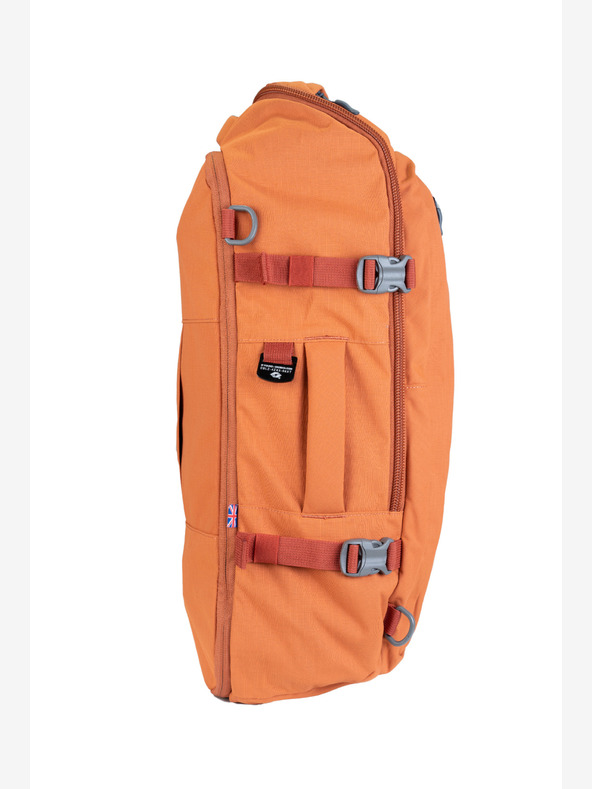 CabinZero Narančasti uniseks ruksak CabinZero Adventure Sahara Sand (32L)