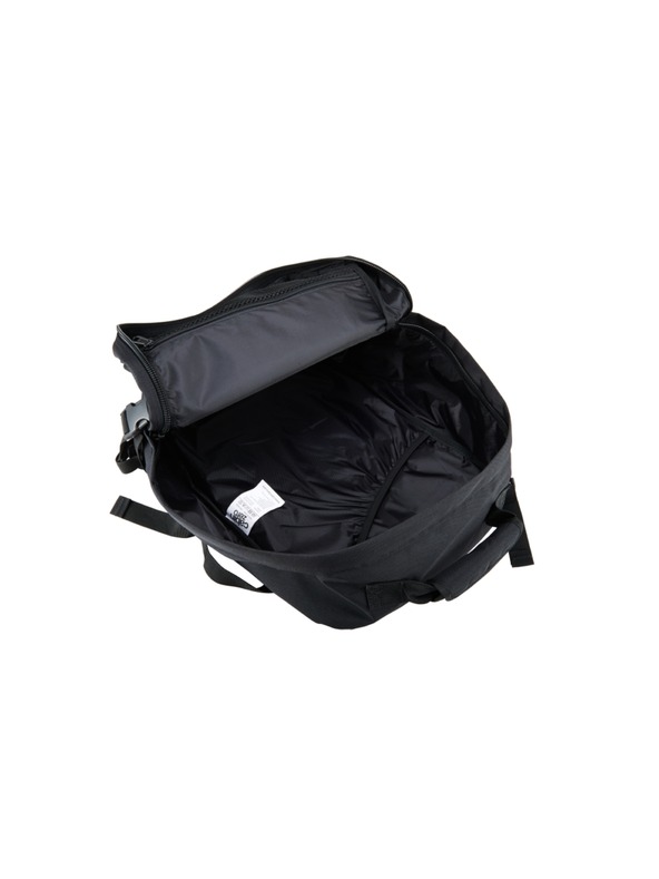 CabinZero Crni unisex ruksak CabinZero Classic Absolute Black (28L)