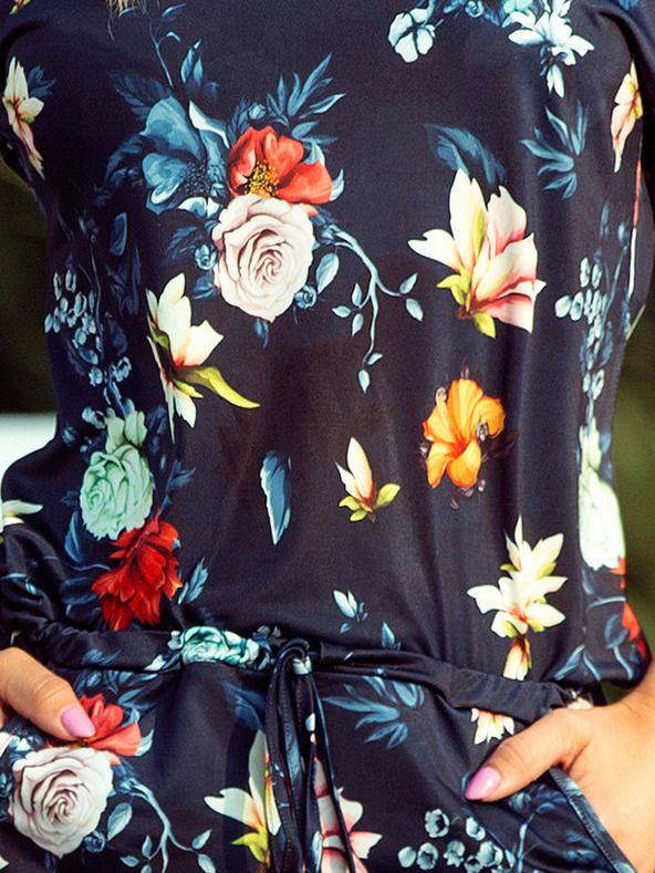 numoco Sportska haljina - šareni cvjetići na tamnoplavoj pozadini Numoco