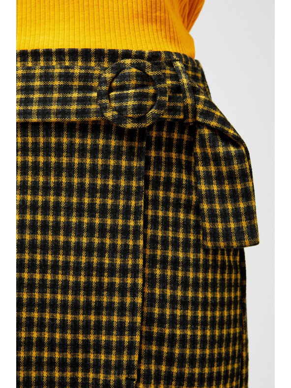 Moodo Crna i žuta kockasta suknja za žene marke Moodo
