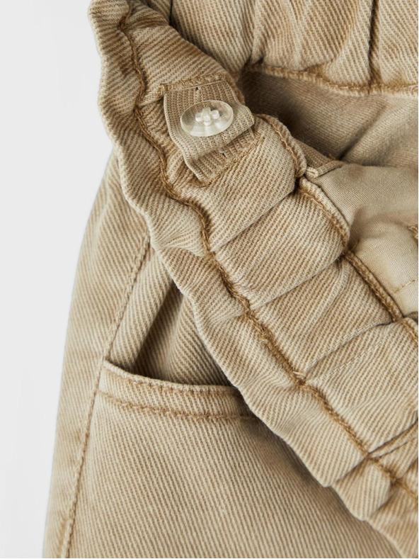 name it Bež kratke hlače za djevojku po imenu Bella