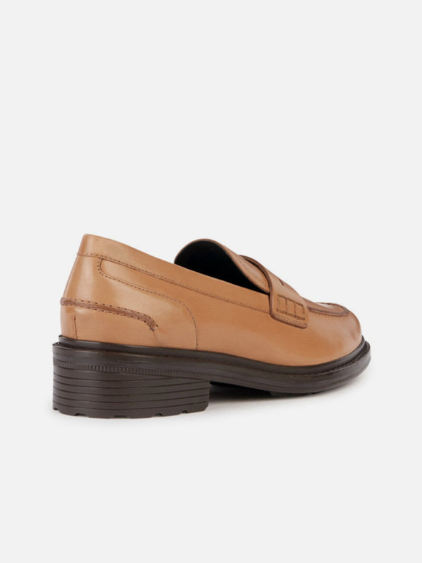 Geox Svijetlo smeđe ženske mokasine Geox Walk Pleasure