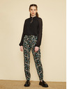 ZOOT.lab Crne ženske hlače na cvjetić ZOOT.lab Rosalyn