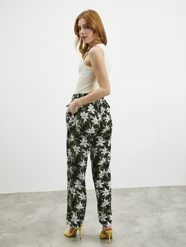 ZOOT.lab Zeleno-crne ženske hlače na cvjetić ZOOT.lab Ena